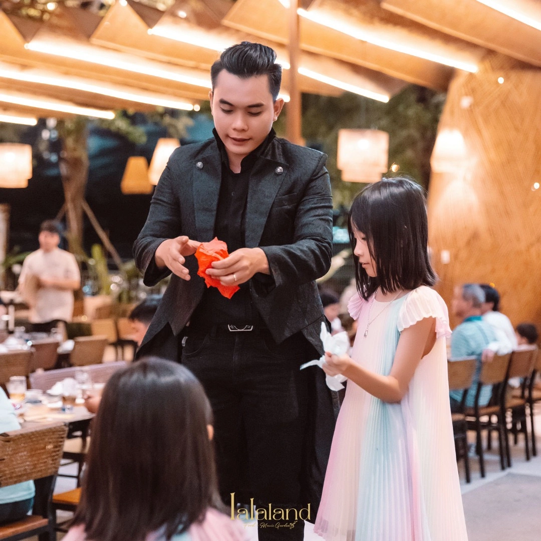 Lalaland Bình Khánh