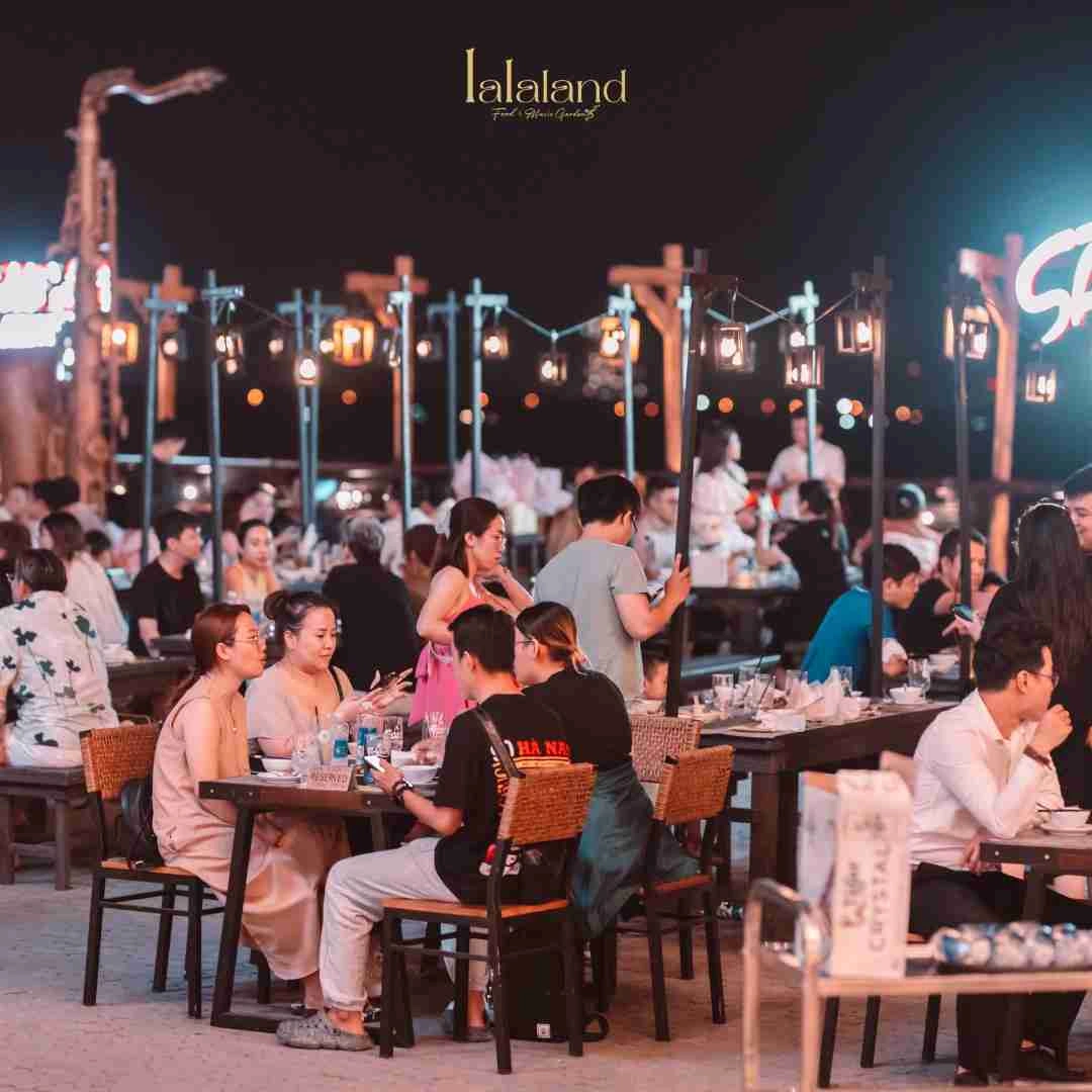 Lalaland Bình Khánh